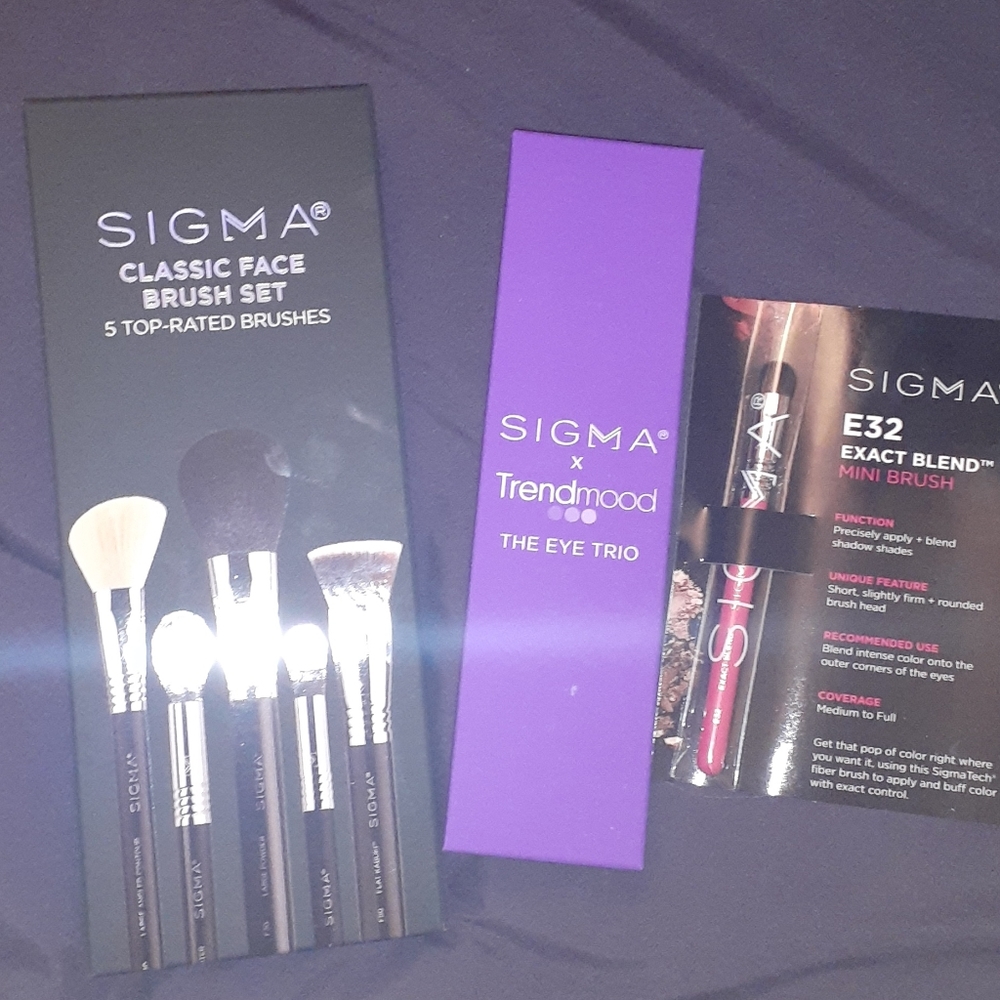 Sigma brushes